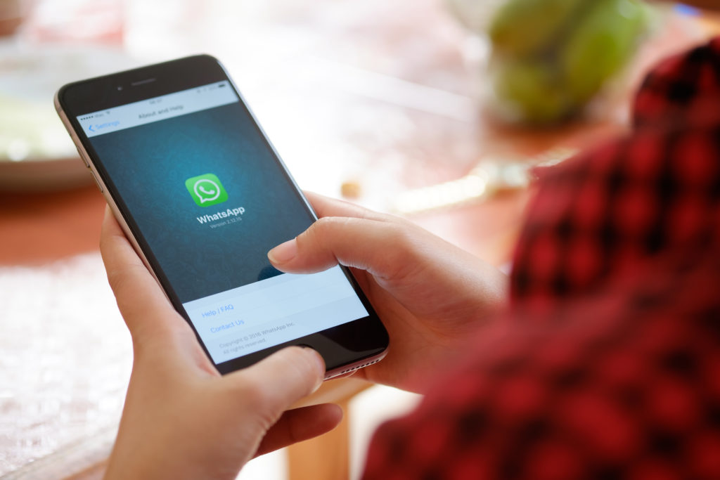 Imagem de capa do artigo Como Vender Lingerie pelo WhatsApp: Estratégias que Funcionam em 2026